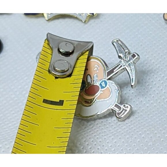 Disney Hidden Mickey 6 Of 7 Dopey Pin With Pickaxe Collectible Silver - Picture 6 of 6